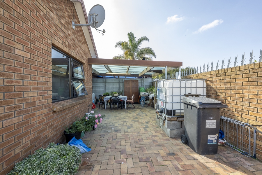 3 Bedroom Property for Sale in Amandelrug Western Cape